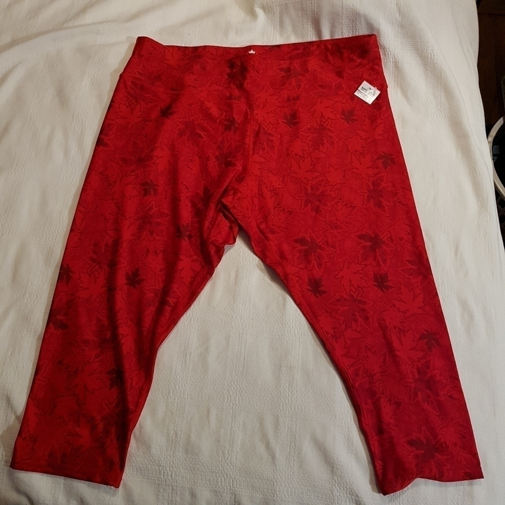 Red women's red maple leaf capri leggings capri length